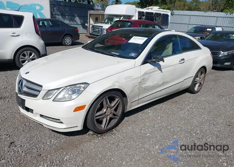 2013 Mercedes-Benz E 350 4Matic z USA, uszkodzony, nr VIN WDDKJ8JB7DF211306